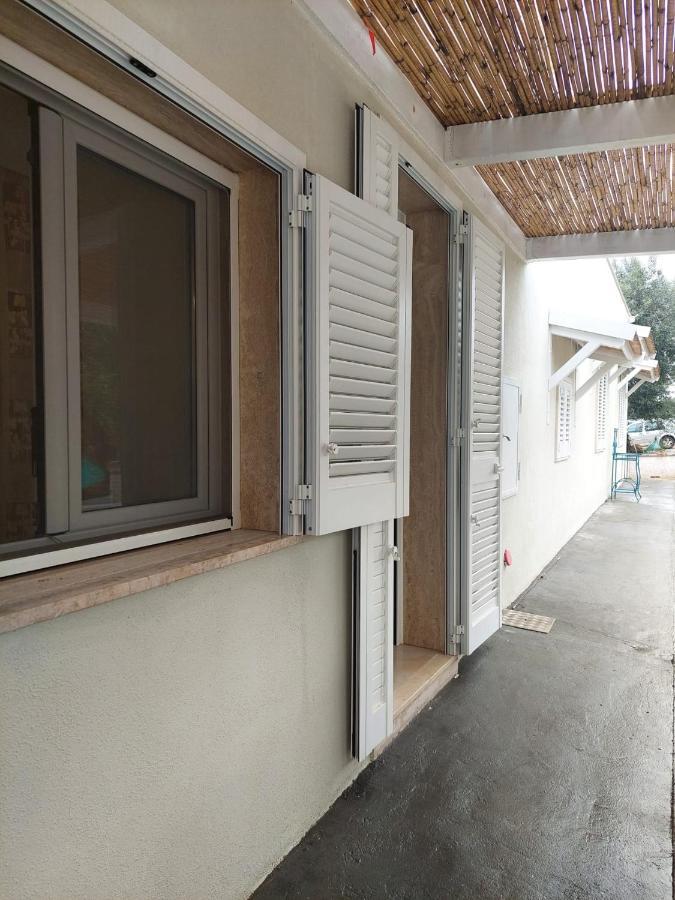 Il Vecchio Carrubo - Villa Con Piscina A Sfioro Macchia di Monte Exterior foto